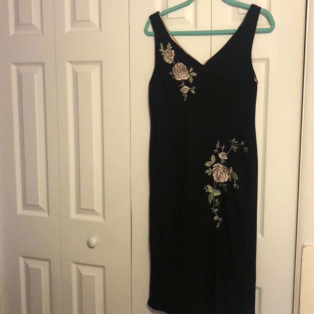 Black dress w rose flowers sz 14 petite
